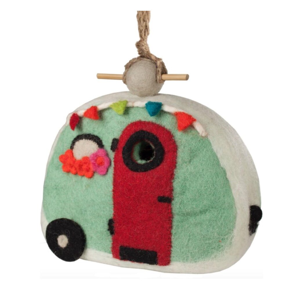 *NWT* Retro Camper Felt Birdhouse